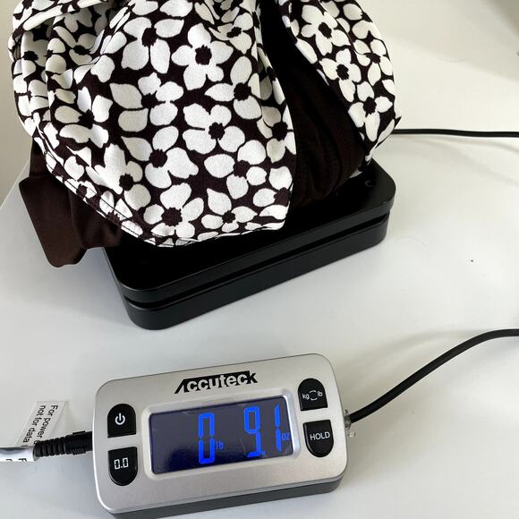 IT FIGURES Slender Thighs Chocolate Brown Daisy Print Empire Wrap‎ Swim Dress 12 - Picture 9 of 9